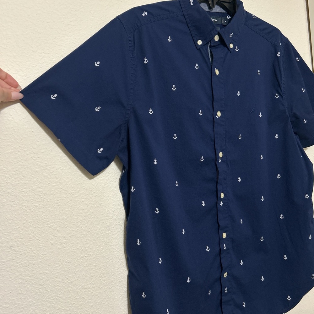 Nautica Men's Navy Blue Anchor Print Short Sleeve Button-Down Shirt - Picture 3 of 6